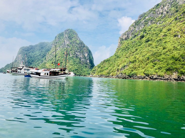Vietnam, Halong Bay